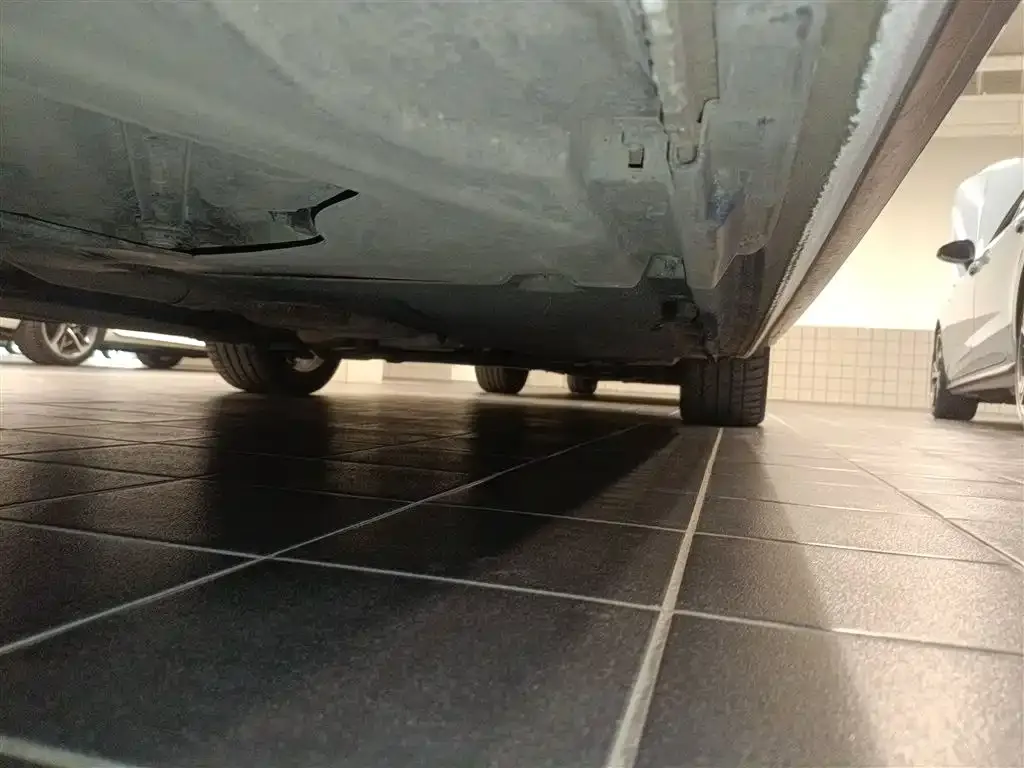 Audi A4L 2023 из CN, фото 9