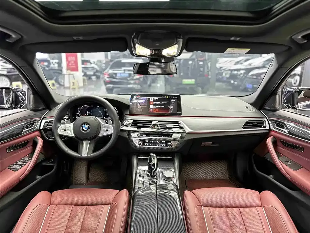 BMW 5 Series 2023 из CN, фото 8