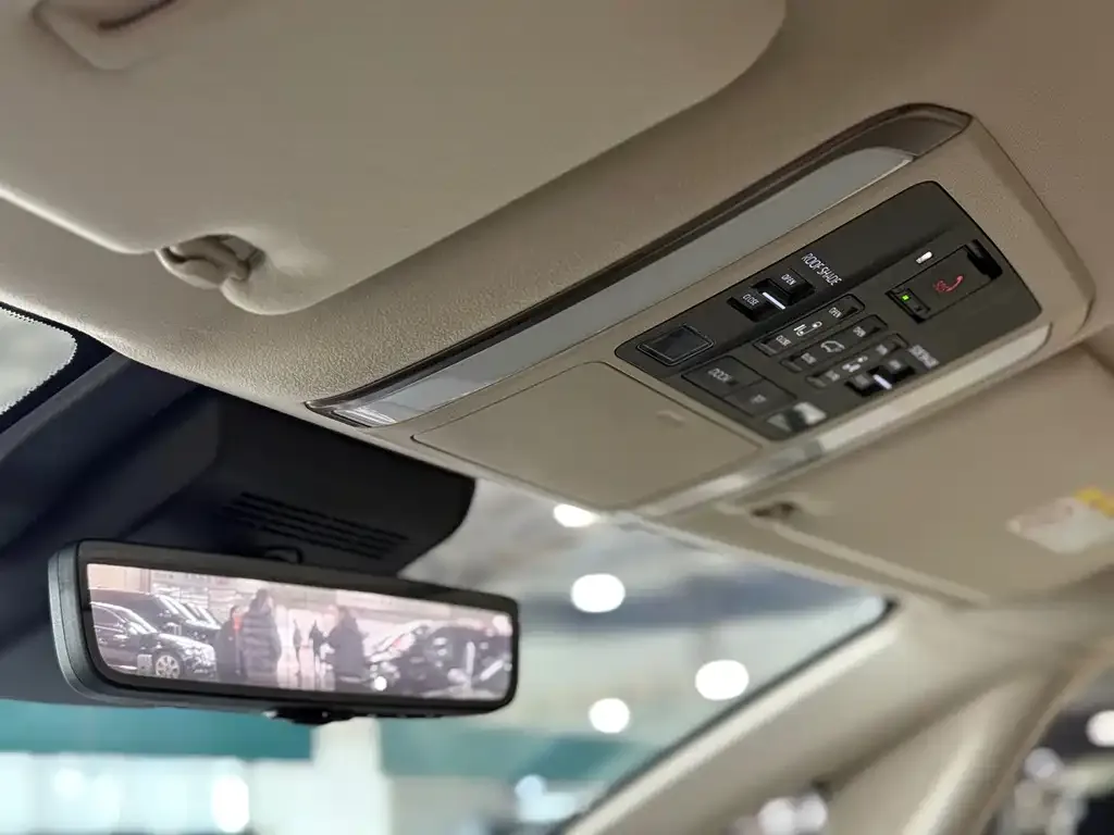 Toyota Alphard 2023 из CN, фото 2