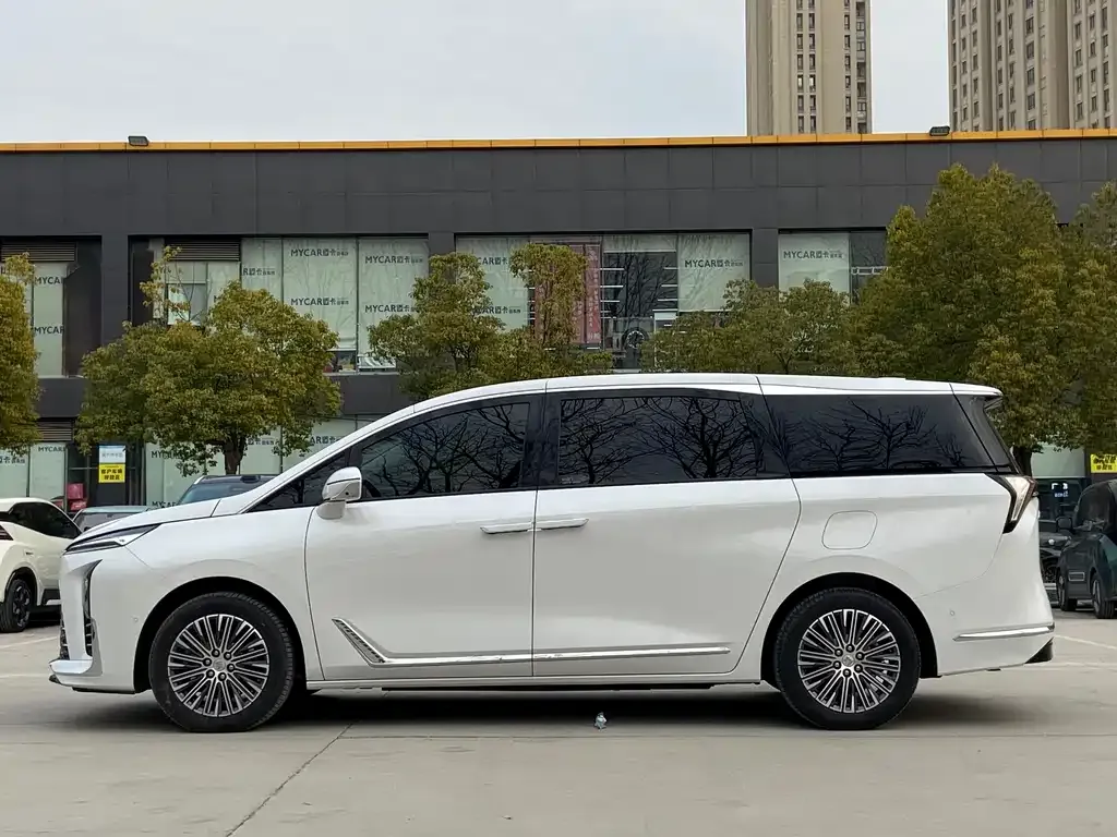 Buick GL8 Hybrid — фото 4