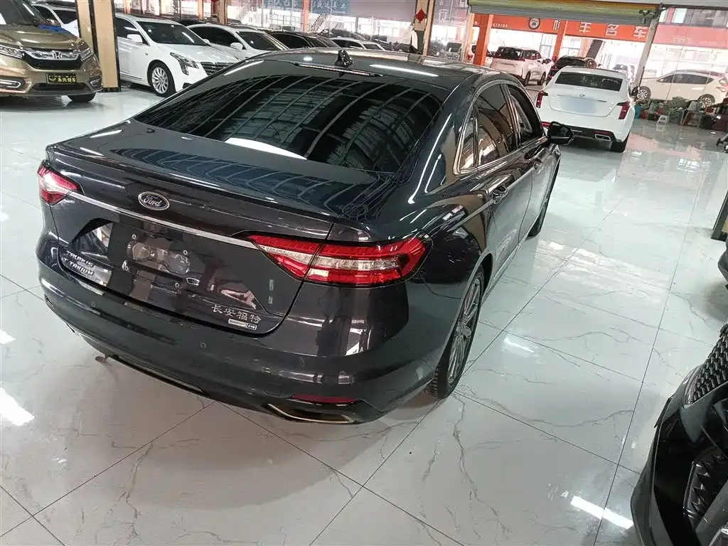 Ford Taurus 2021 из CN, фото 8