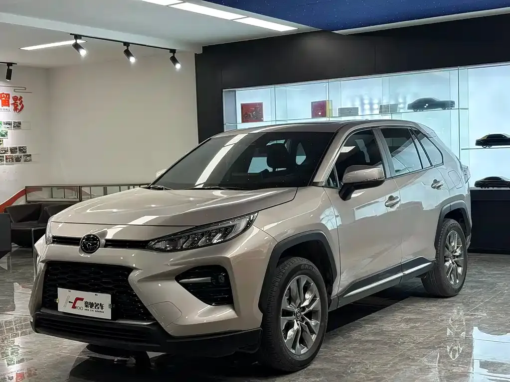 Toyota Wildlander — фото 1
