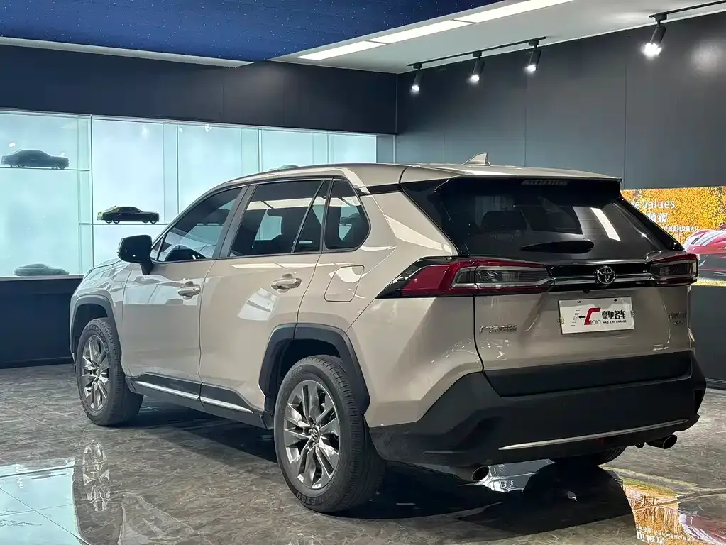 Toyota Wildlander — фото 3