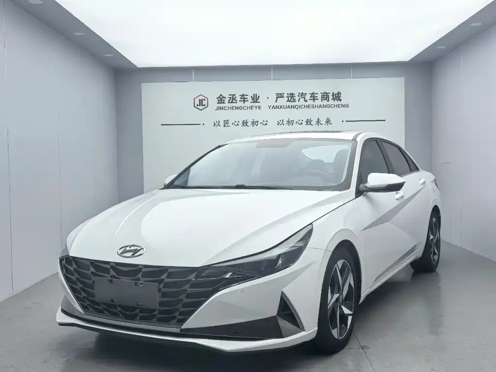 Hyundai Elantra 2022 из CN, фото 1
