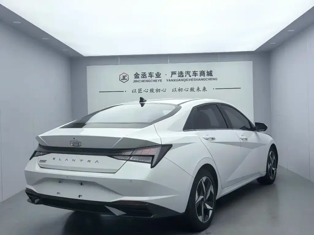 Hyundai Elantra 2022 из CN, фото 5