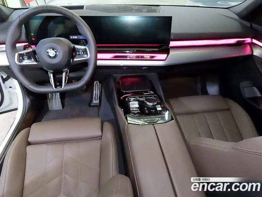 BMW 5-Series — фото 10