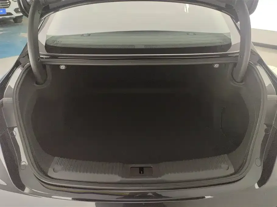Hongqi H5 2024 из CN, фото 2