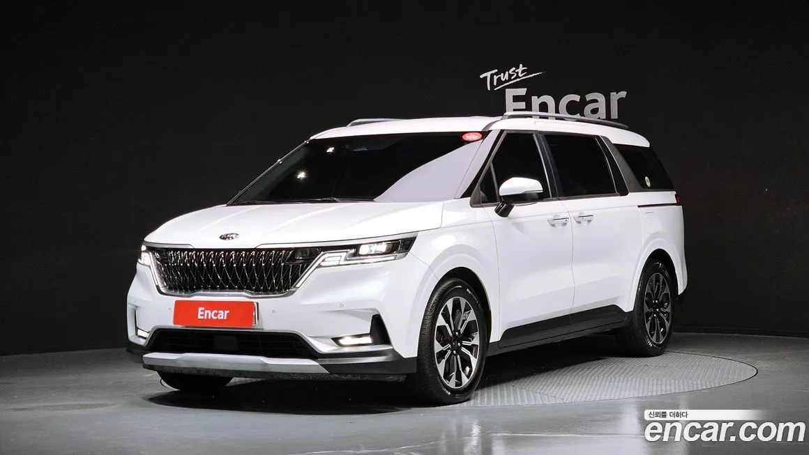 Kia Carnival — фото 1