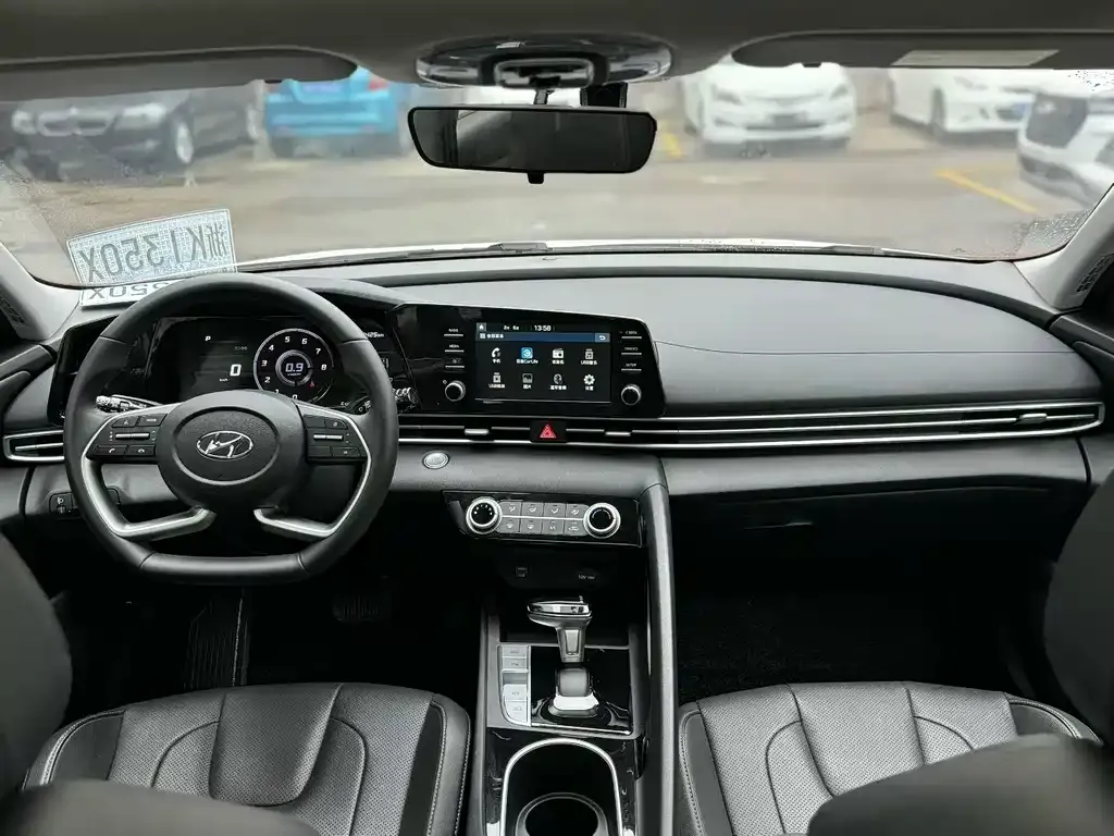 Hyundai Elantra 2023 из CN, фото 3