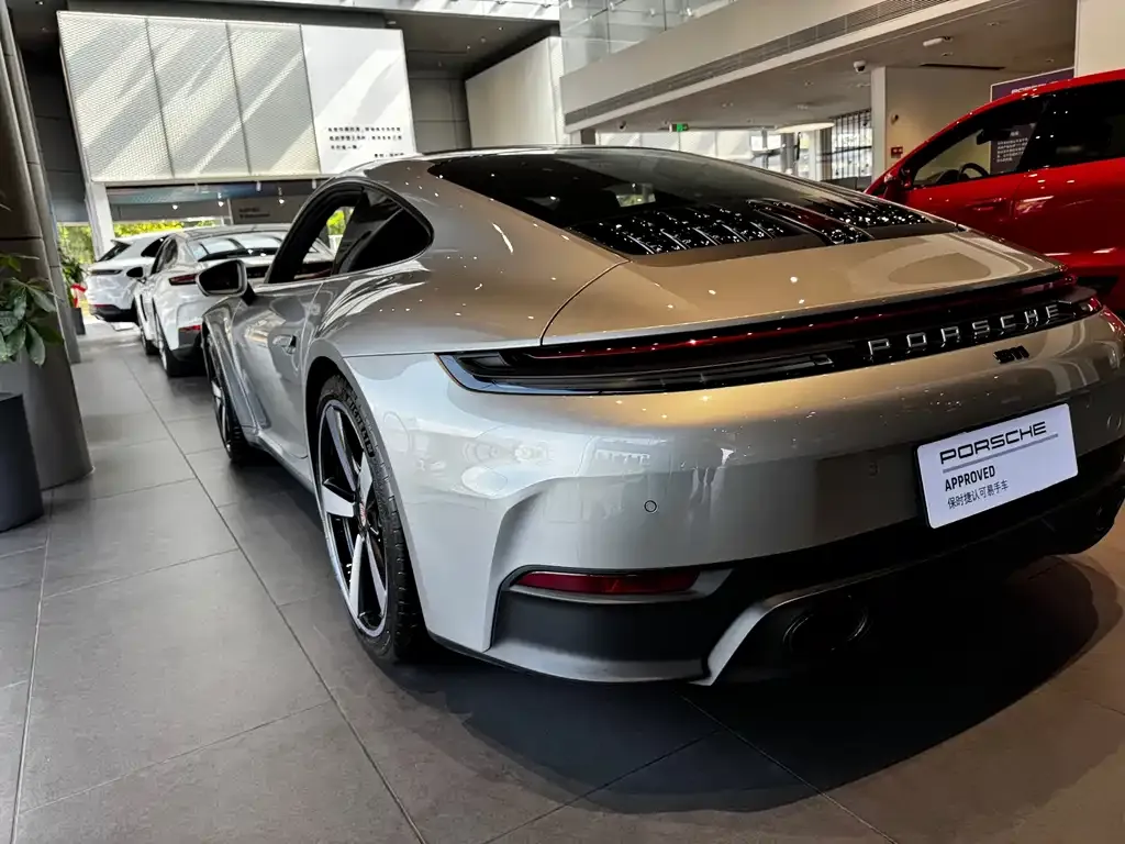 Porsche 911 2025 из CN, фото 3