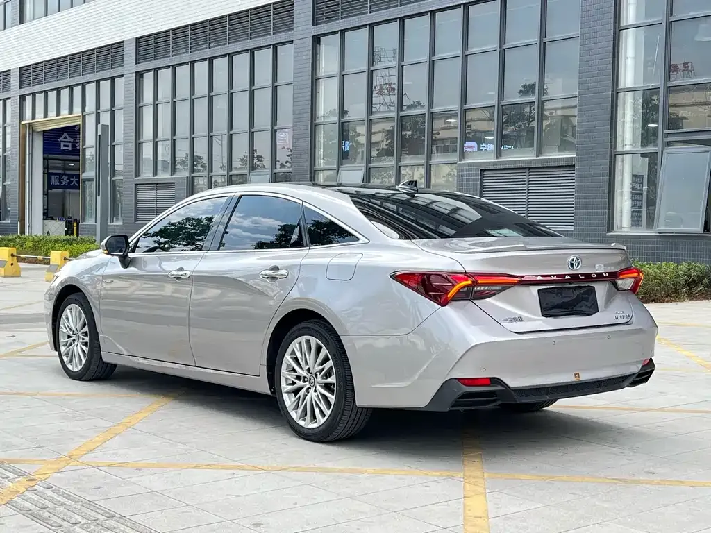 Toyota Avalon 2023 из CN, фото 5