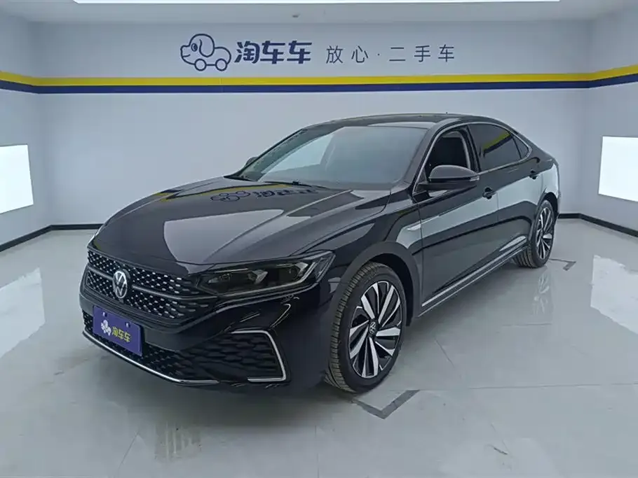 Volkswagen Passat — фото 1