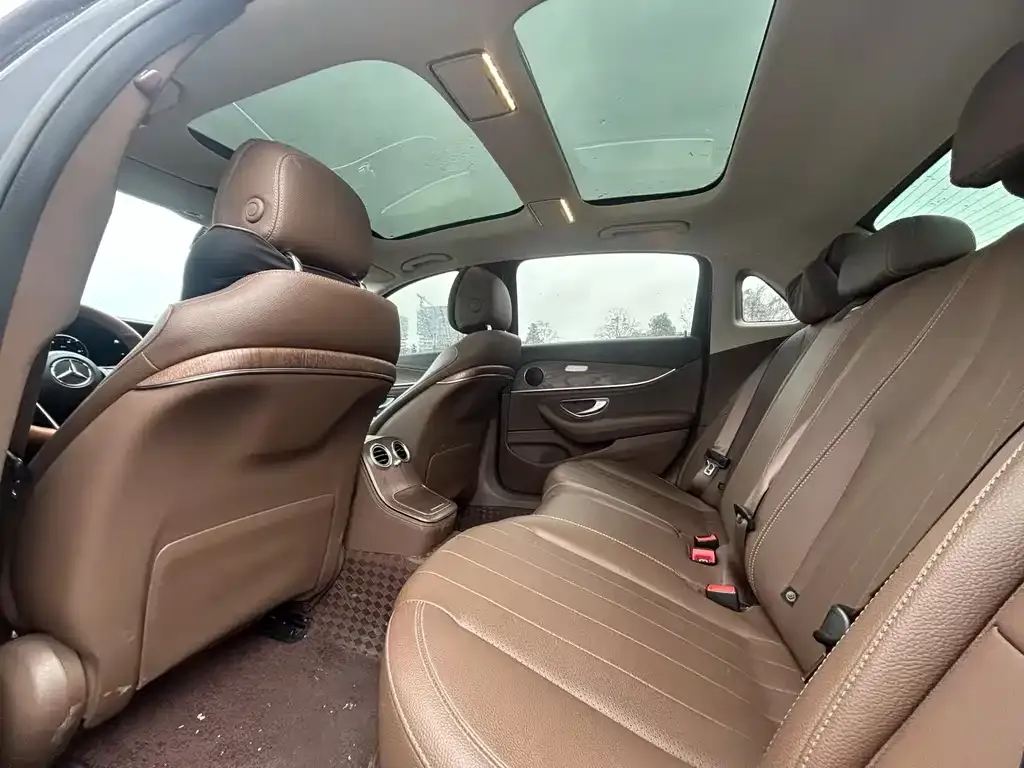 Mercedes-Benz E-Class 2023 из CN, фото 8