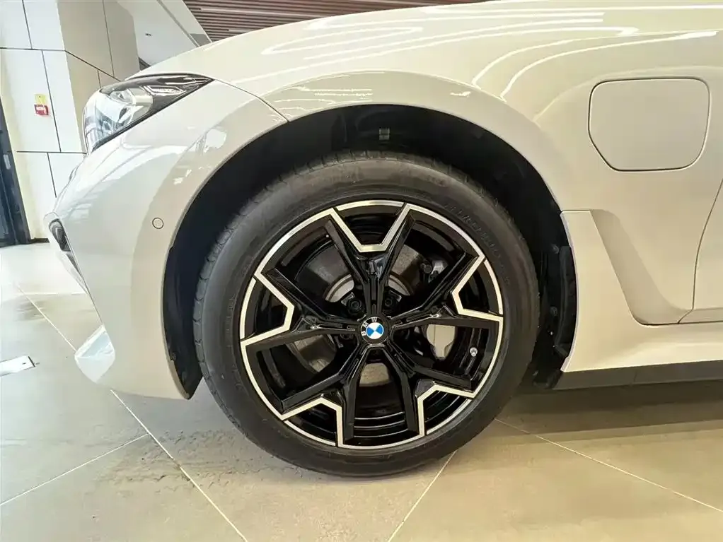 BMW i3 2024 из CN, фото 8