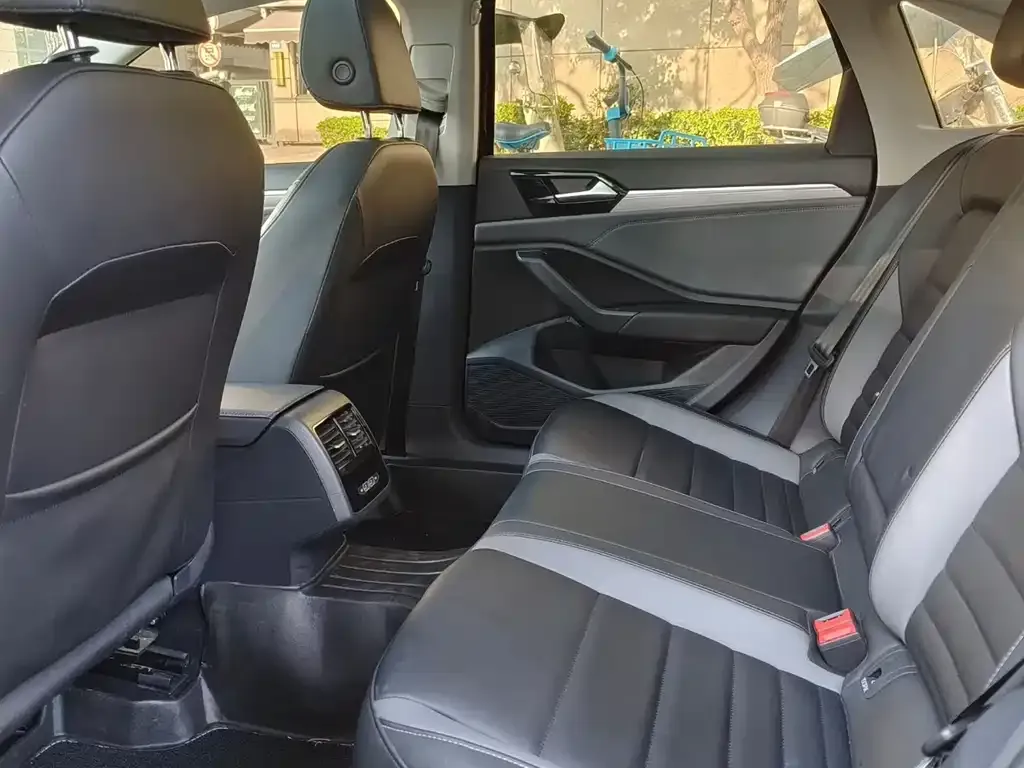 Volkswagen Sagitar 2021 из CN, фото 10