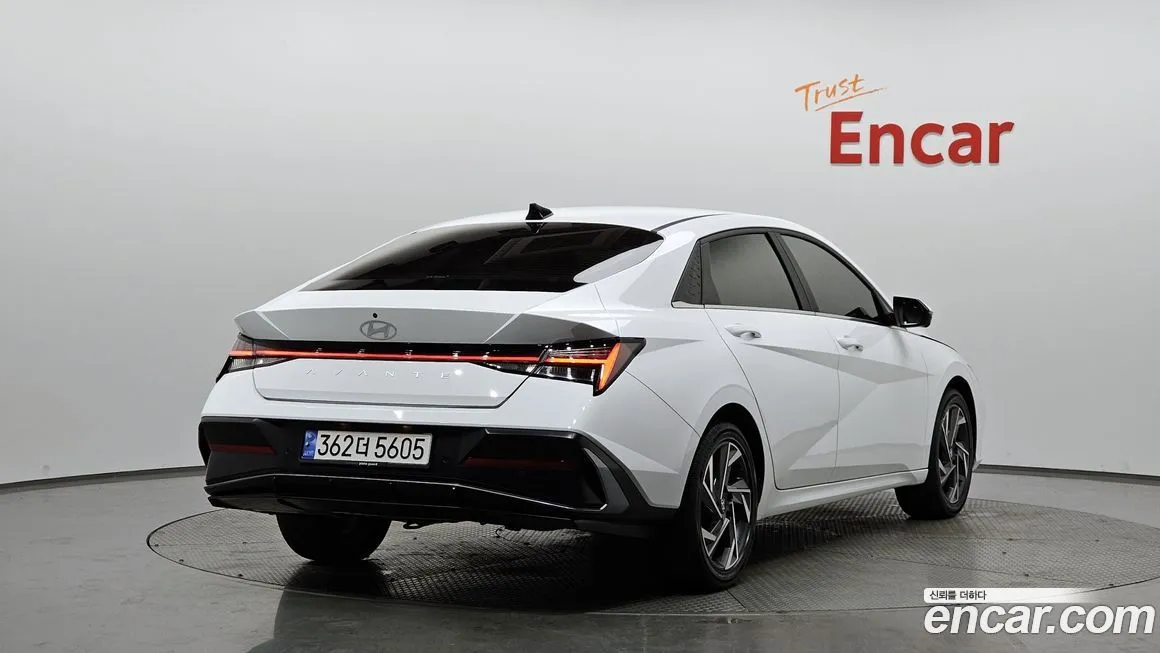Hyundai AVANTE — фото 2