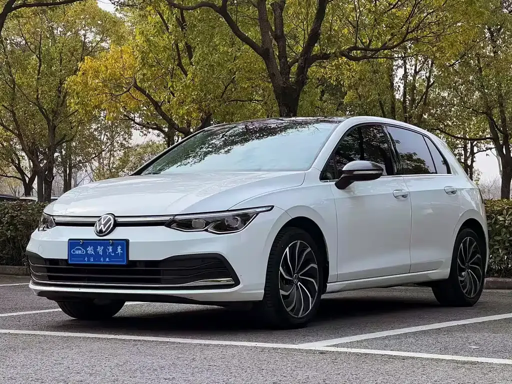 Volkswagen Golf 2023 из CN, фото 1