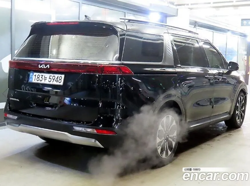 Kia Carnival — фото 1
