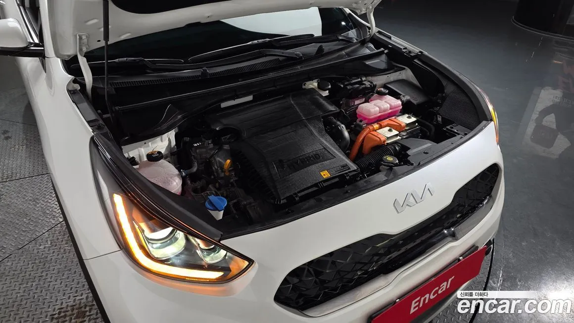 Kia Niro — фото 10