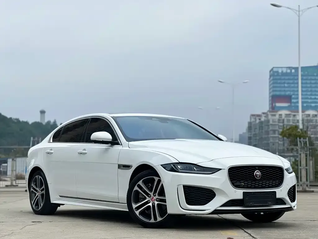 Jaguar XEL — фото 4