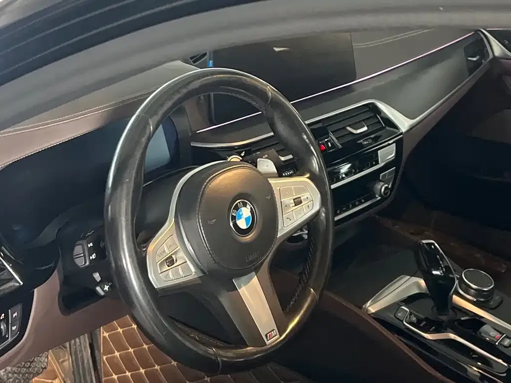 BMW 5 Series 2022 из CN, фото 5