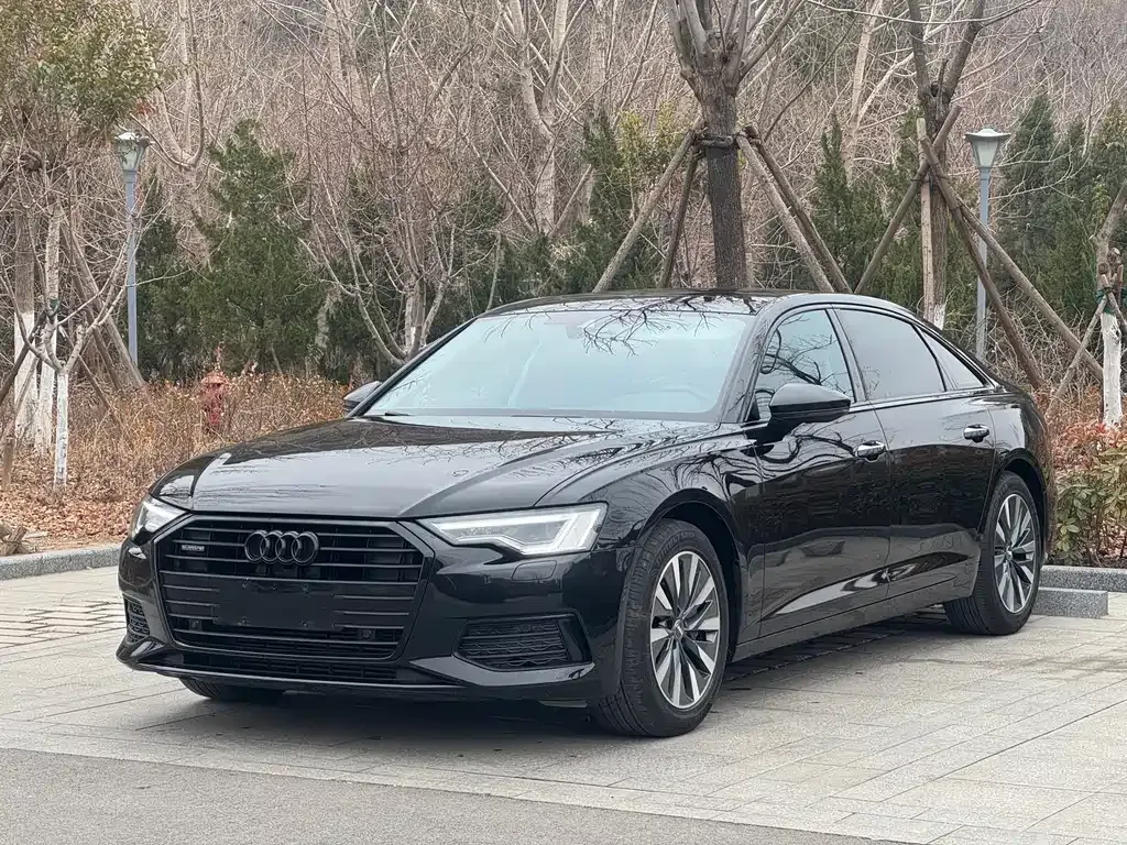 Audi A6L — фото 1
