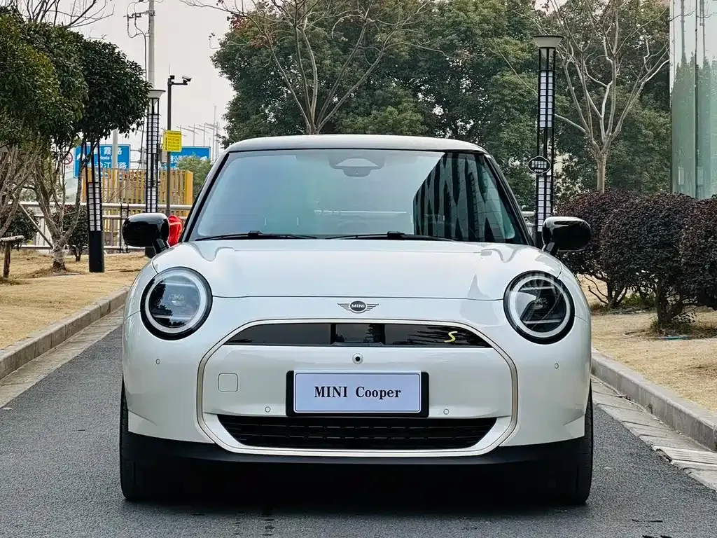 MINI Cooper EV 2024 из CN, фото 5