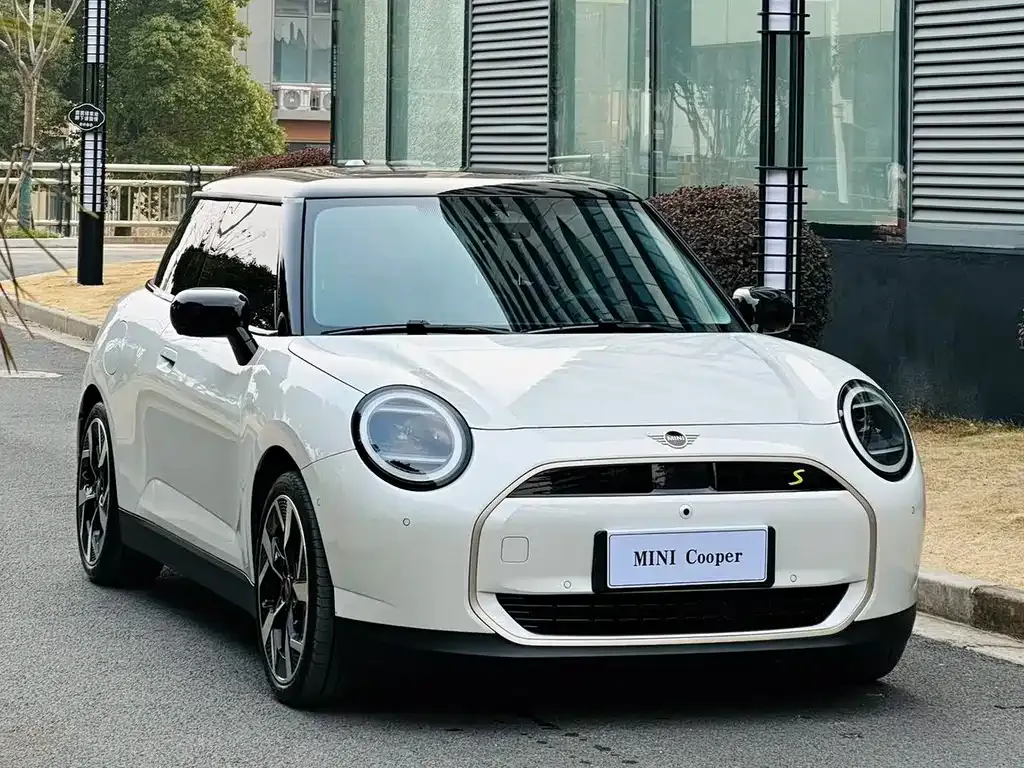 MINI Cooper EV 2024 из CN, фото 7
