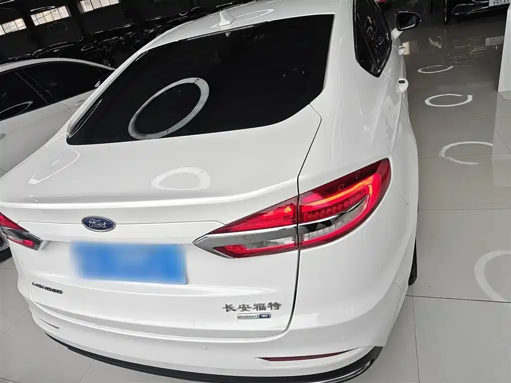 Ford Mondeo 2021 из CN, фото 4