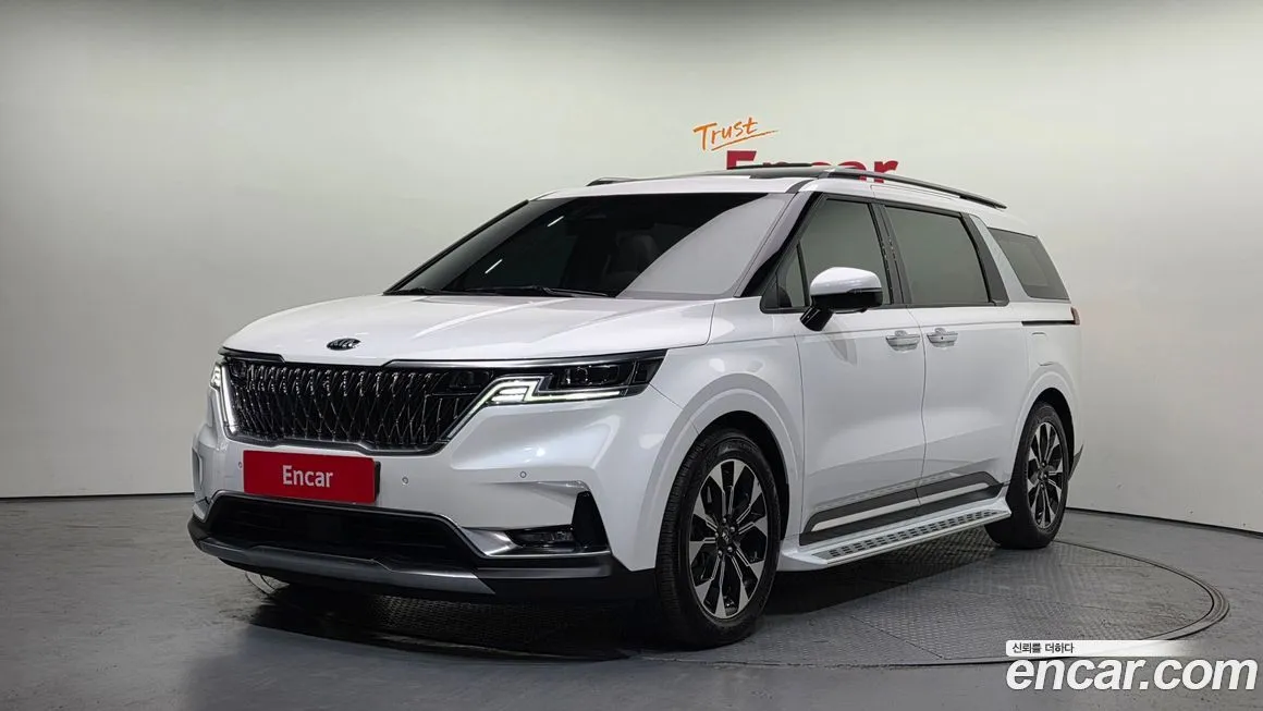 Kia Carnival — фото 1