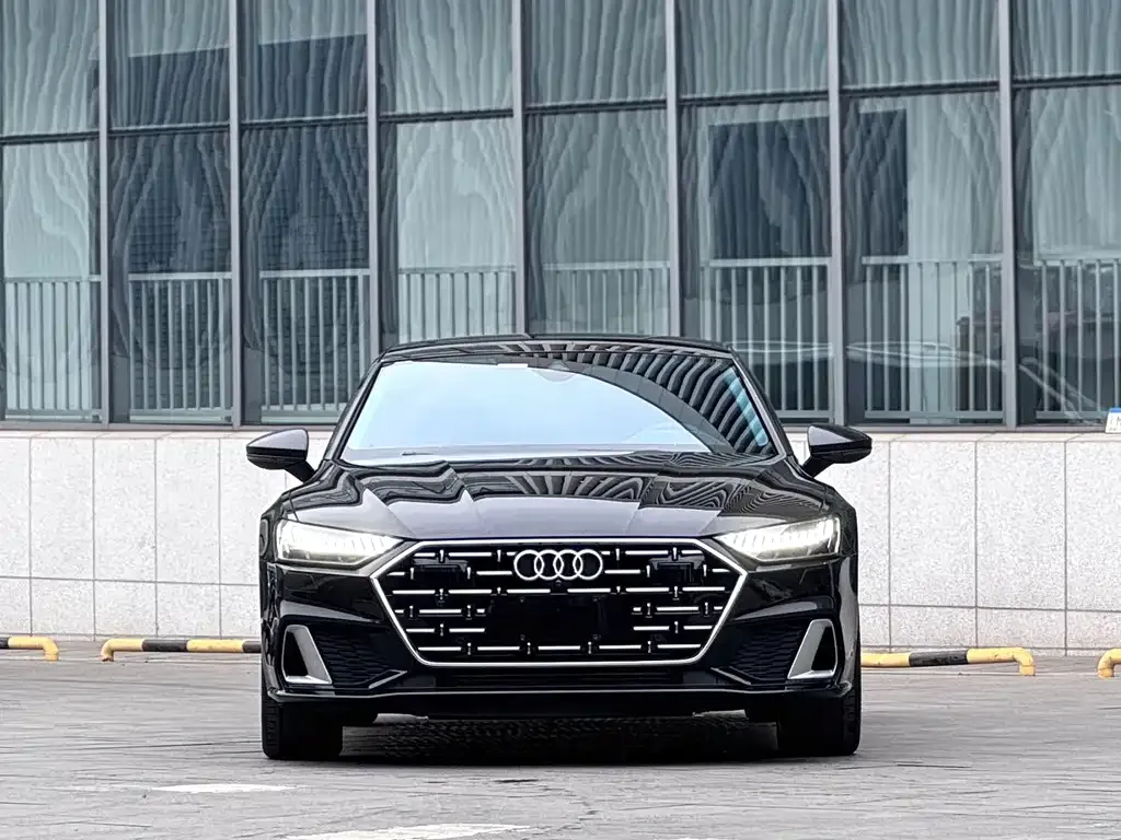 Audi A7L 2023 из CN, фото 4
