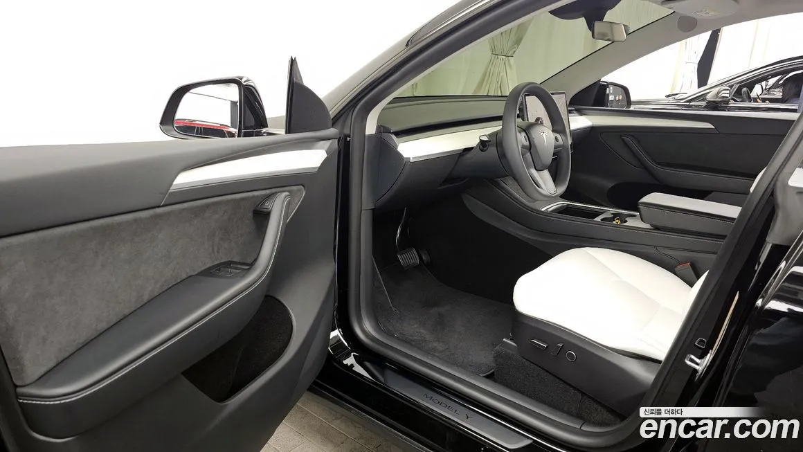 Tesla Model Y — фото 2