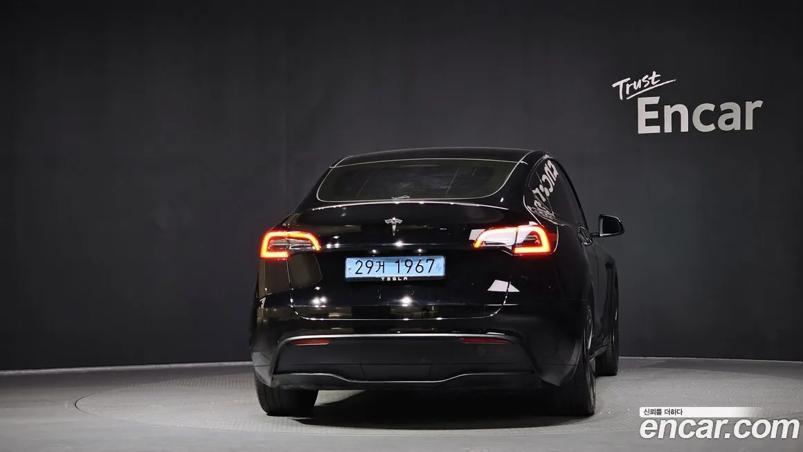 Tesla Model Y — фото 4