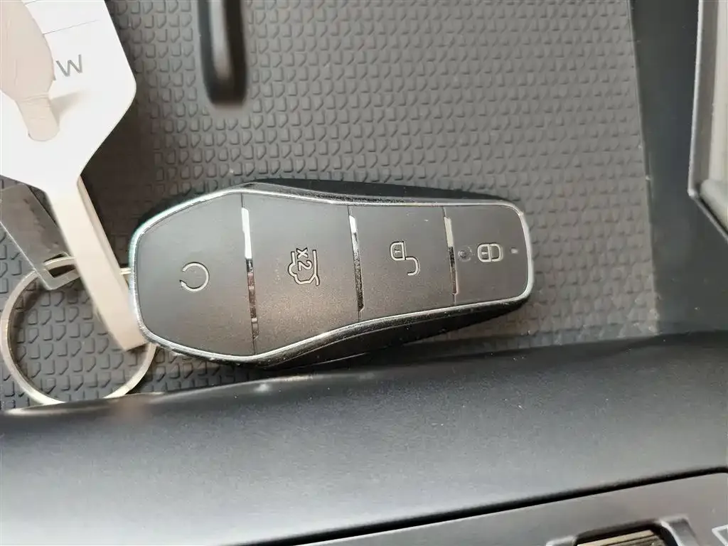 BYD Qin L 2025 из CN, фото 2