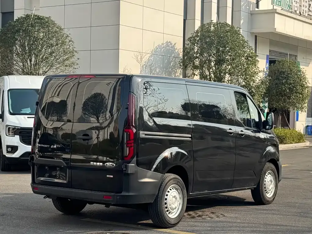 Ford Transit 2025 из CN, фото 3