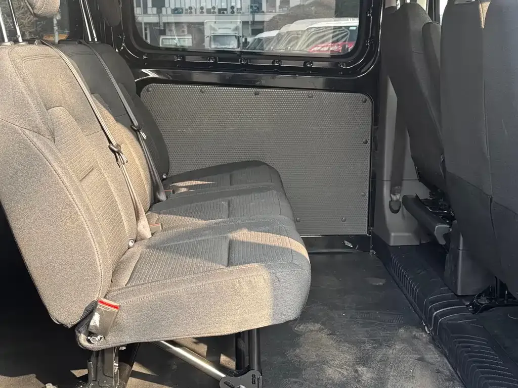 Ford Transit 2025 из CN, фото 5