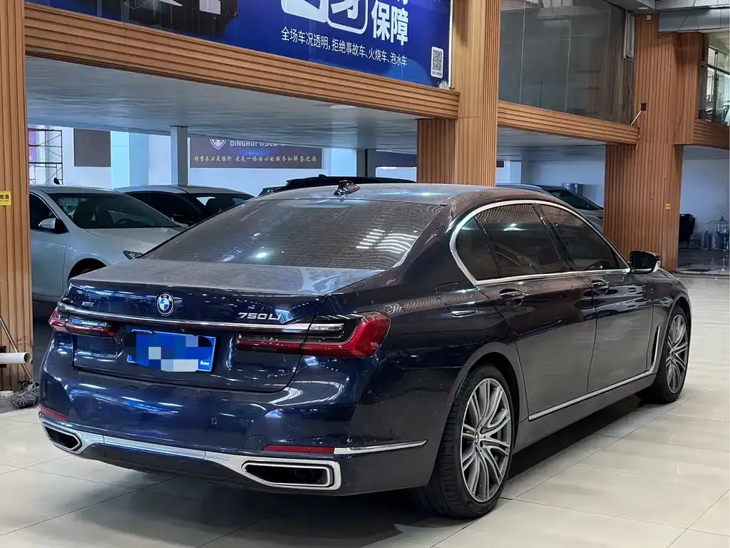 BMW 7 Series 2022 из CN, фото 9