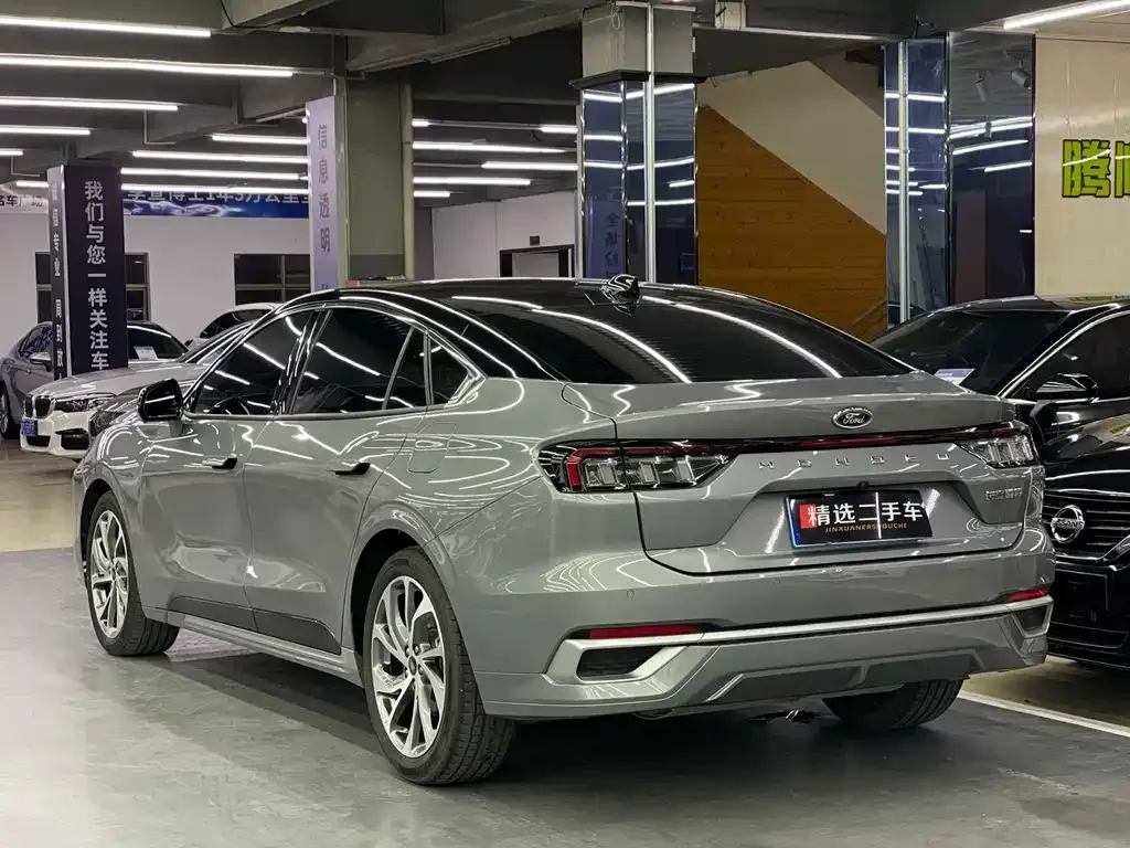 Ford Mondeo — фото 10