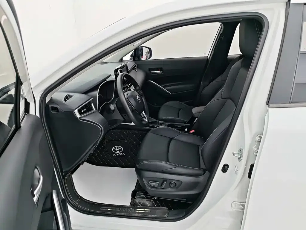 Toyota Frontlander 2022 из CN, фото 10