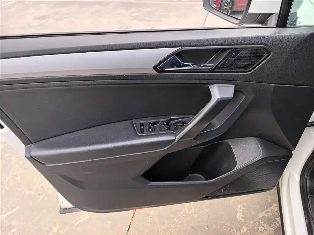 Volkswagen Tiguan L 2021 из CN, фото 5