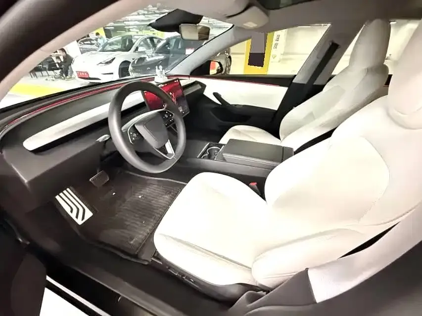 Tesla Model 3 — фото 2