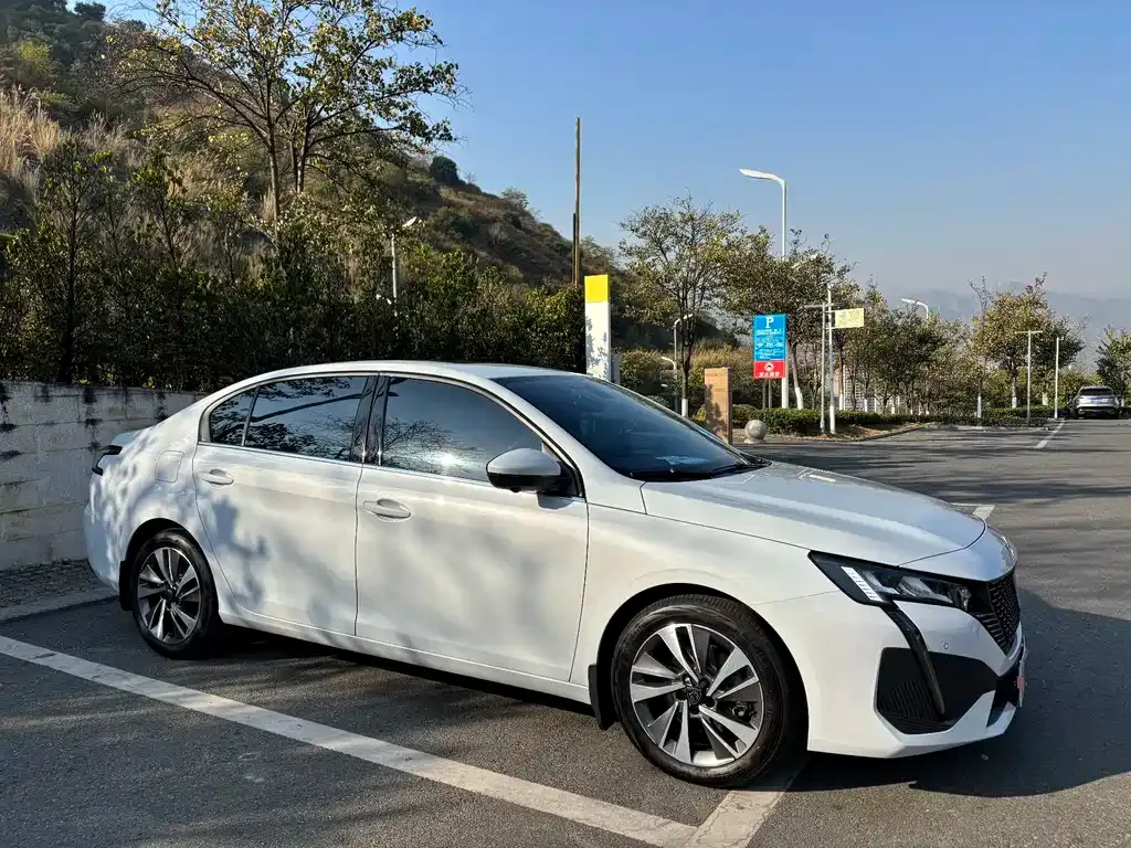 Peugeot 408 2024 из CN, фото 10
