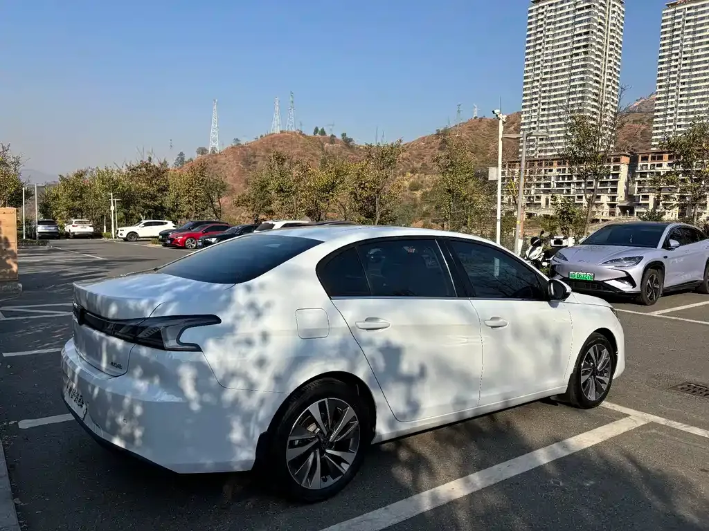 Peugeot 408 2024 из CN, фото 9