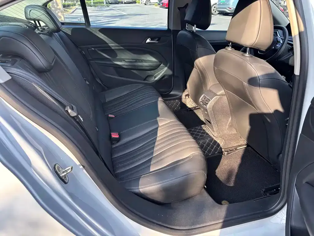 Peugeot 408 2024 из CN, фото 7