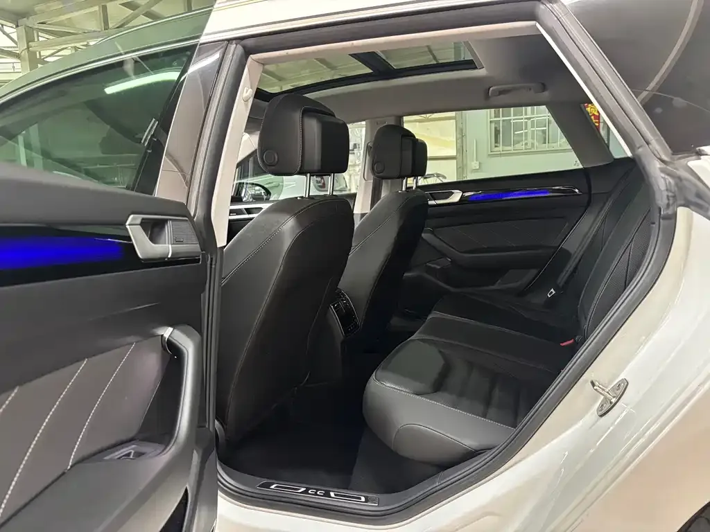 Volkswagen CC 2022 из CN, фото 4