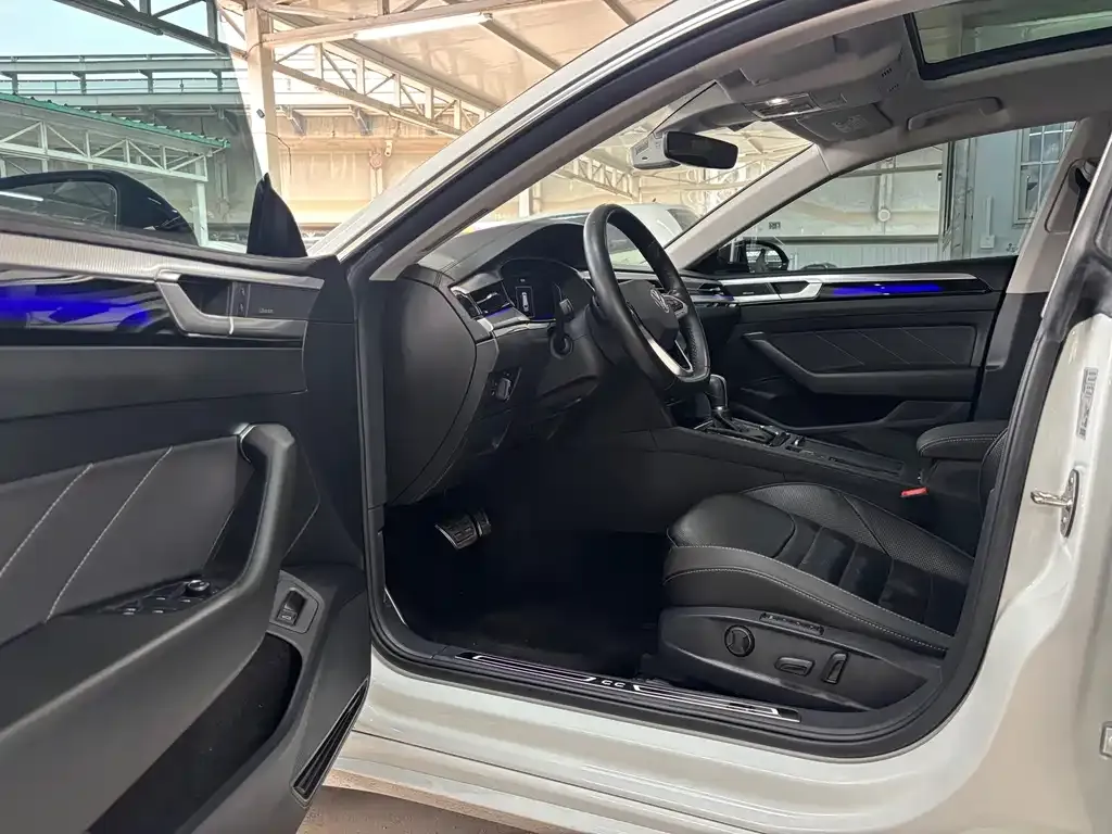 Volkswagen CC 2022 из CN, фото 9