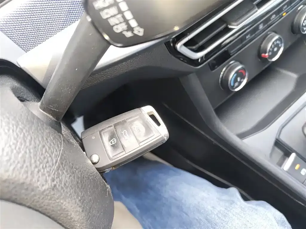 Volkswagen Lavida 2024 из CN, фото 2