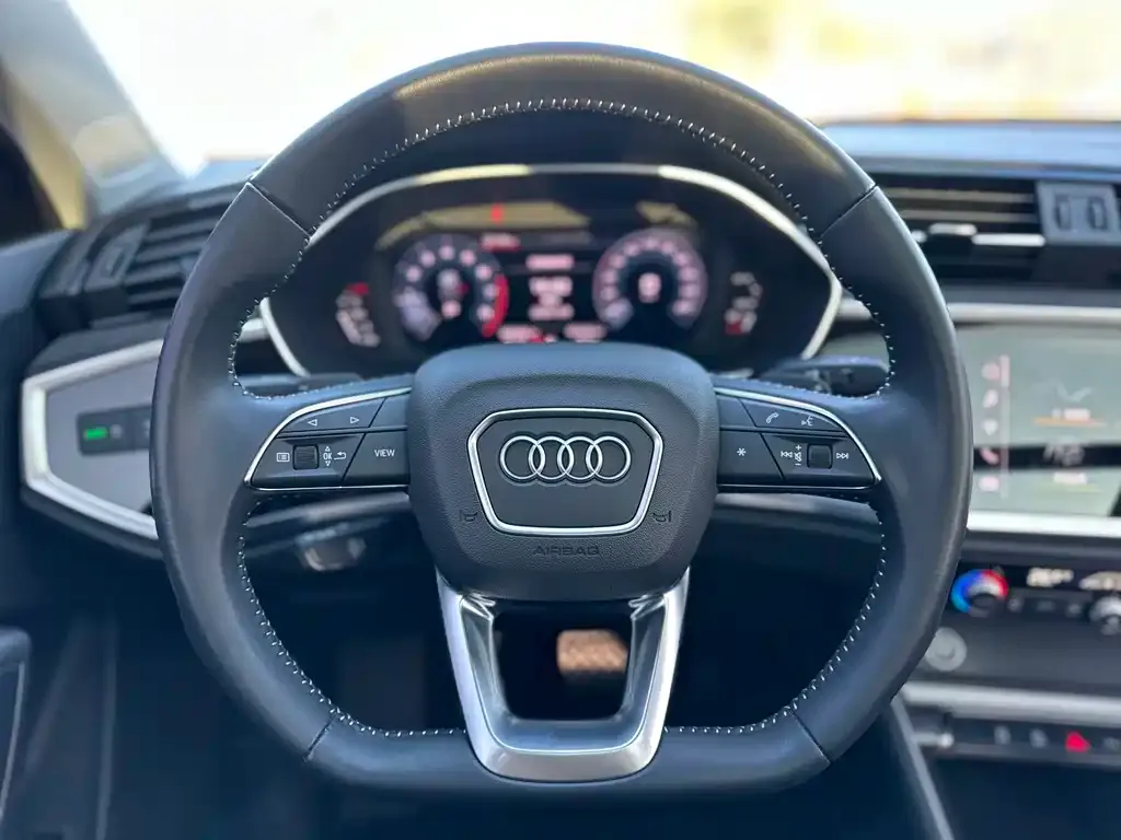 Audi Q3 2021 из CN, фото 6
