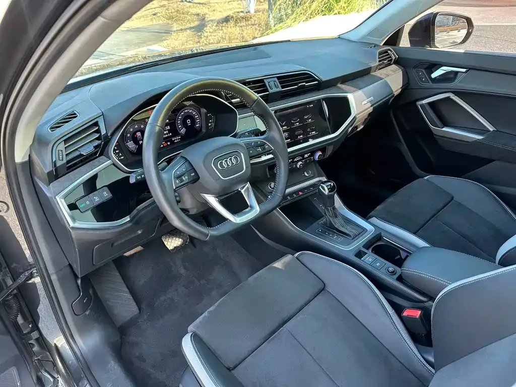 Audi Q3 2021 из CN, фото 10