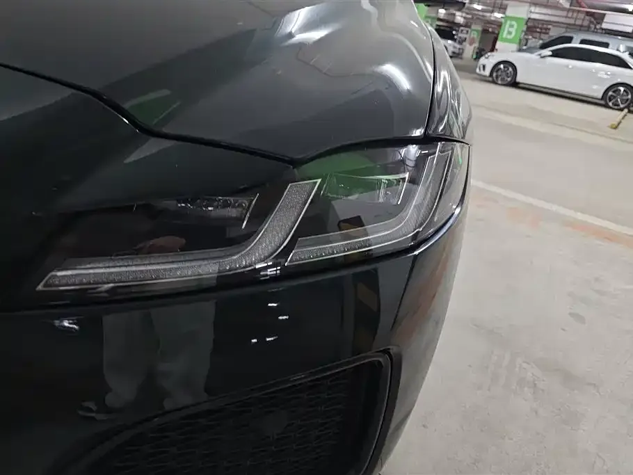 Jaguar XFL 2023 из CN, фото 10